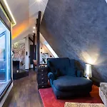 English Romance Penthouse