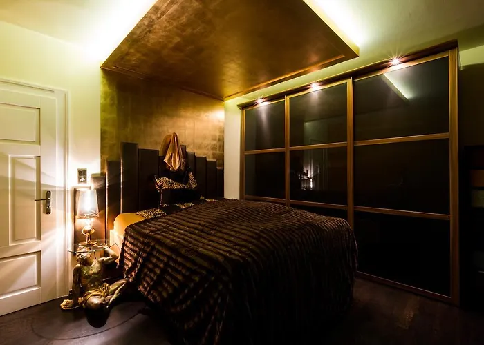 English Romance Penthouse